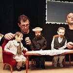 Marionettes et acteurs, Beit Rokah.המחזה על ההיסטוריה של ראשית נווה צדק 